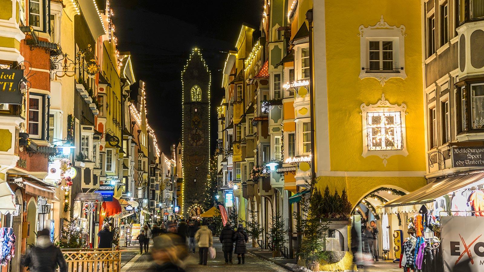 Altstadt Sterzing mit Lichtern